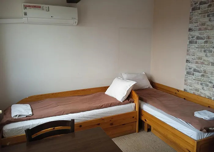 до 25 човека Hotel