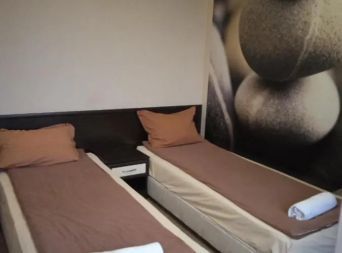 Отель до 25 човека