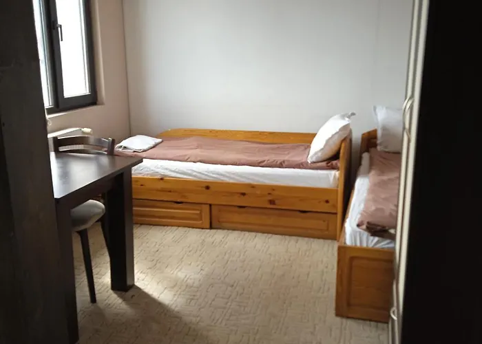 до 25 човека